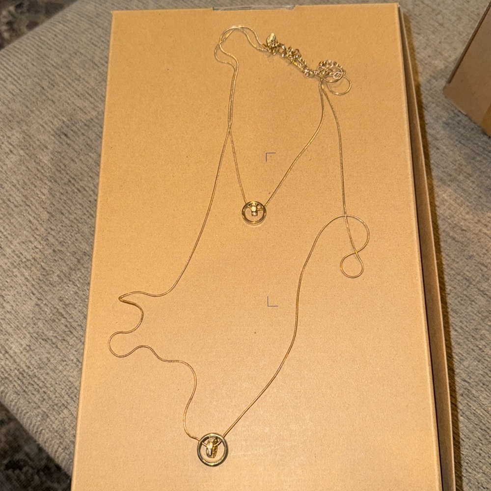 NWOT - double gold chain necklace